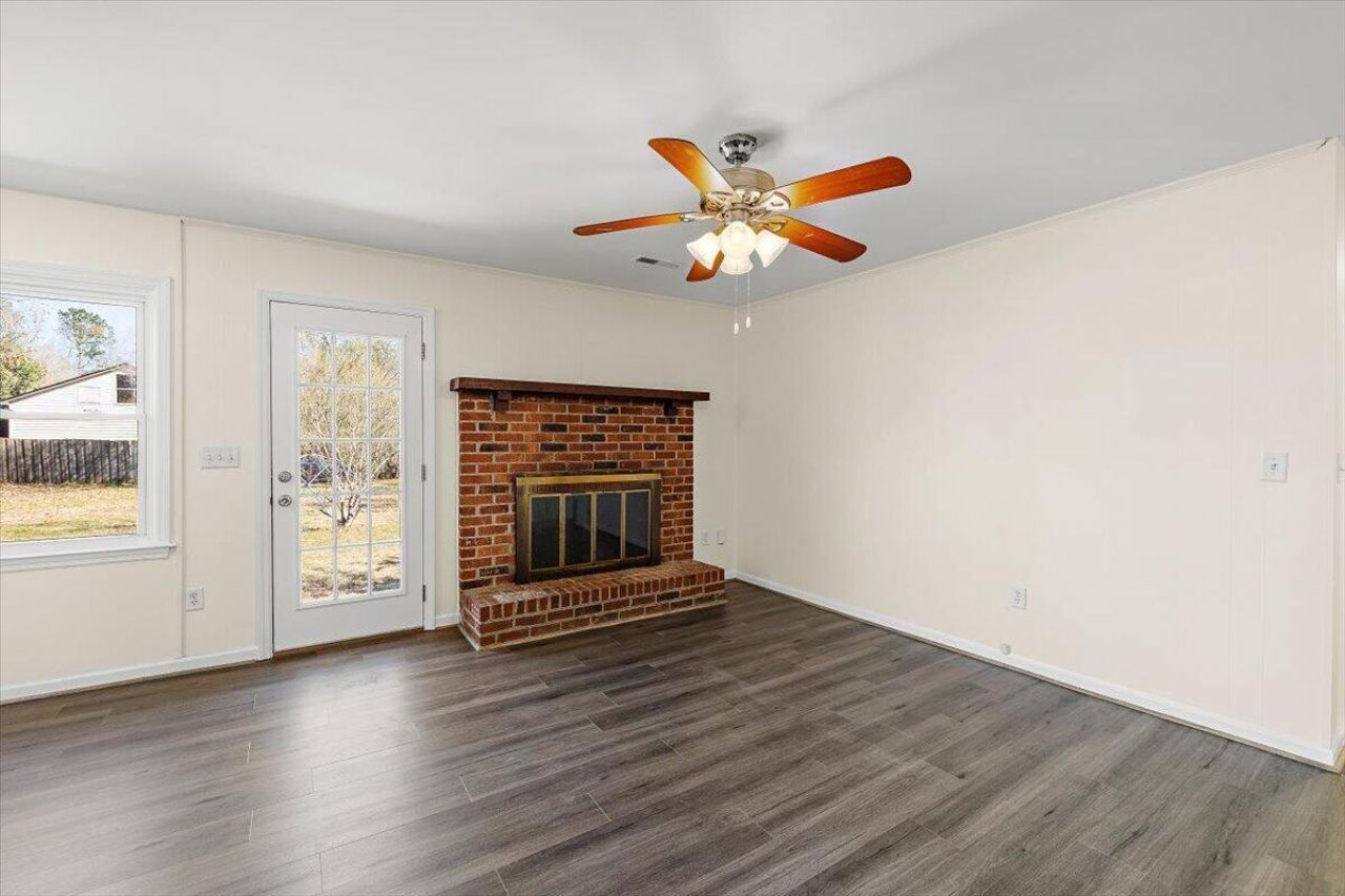 158 Westminster Boulevard Photo 11