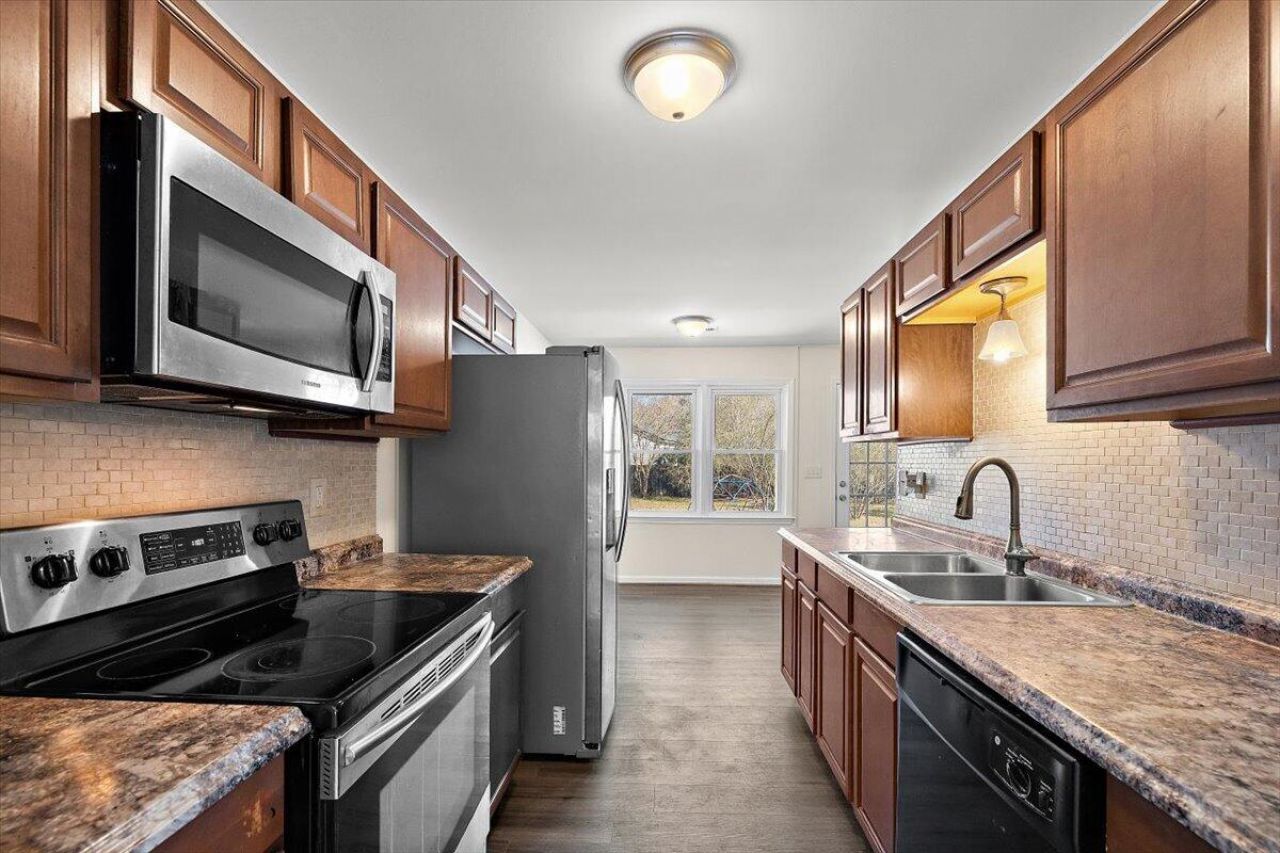 158 Westminster Boulevard Photo 9