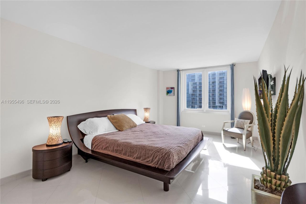 2301 Collins Ave , Unit 1006, Miami Beach, FL 33139 Photo