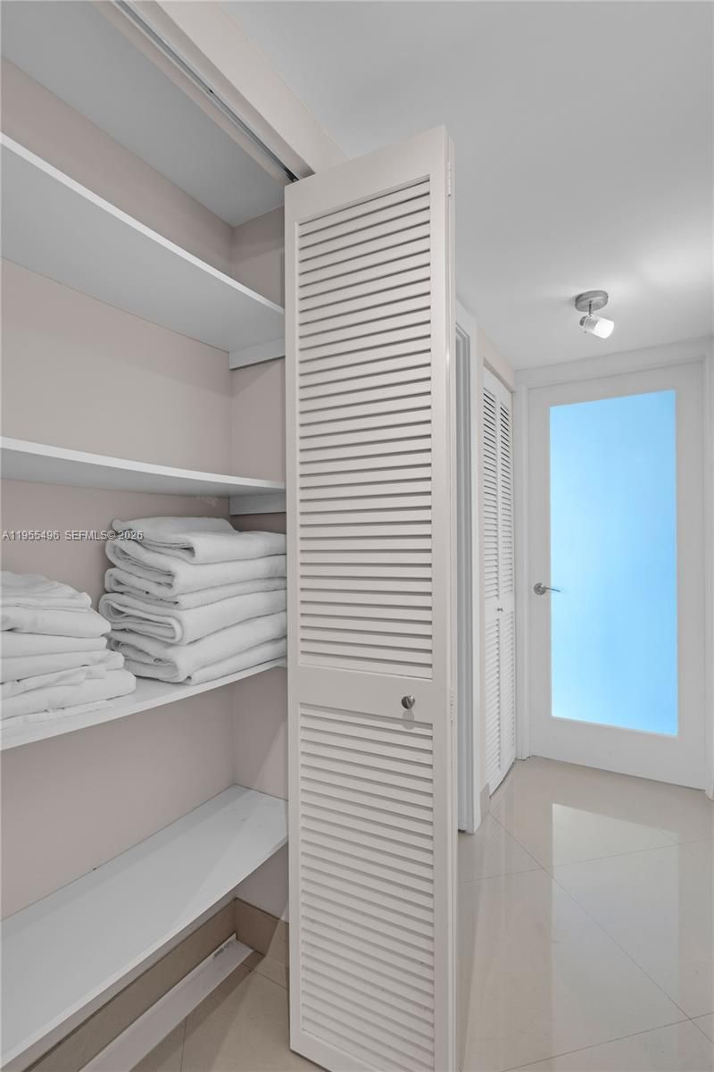 2301 Collins Ave , Unit 1006, Miami Beach, FL 33139 Photo