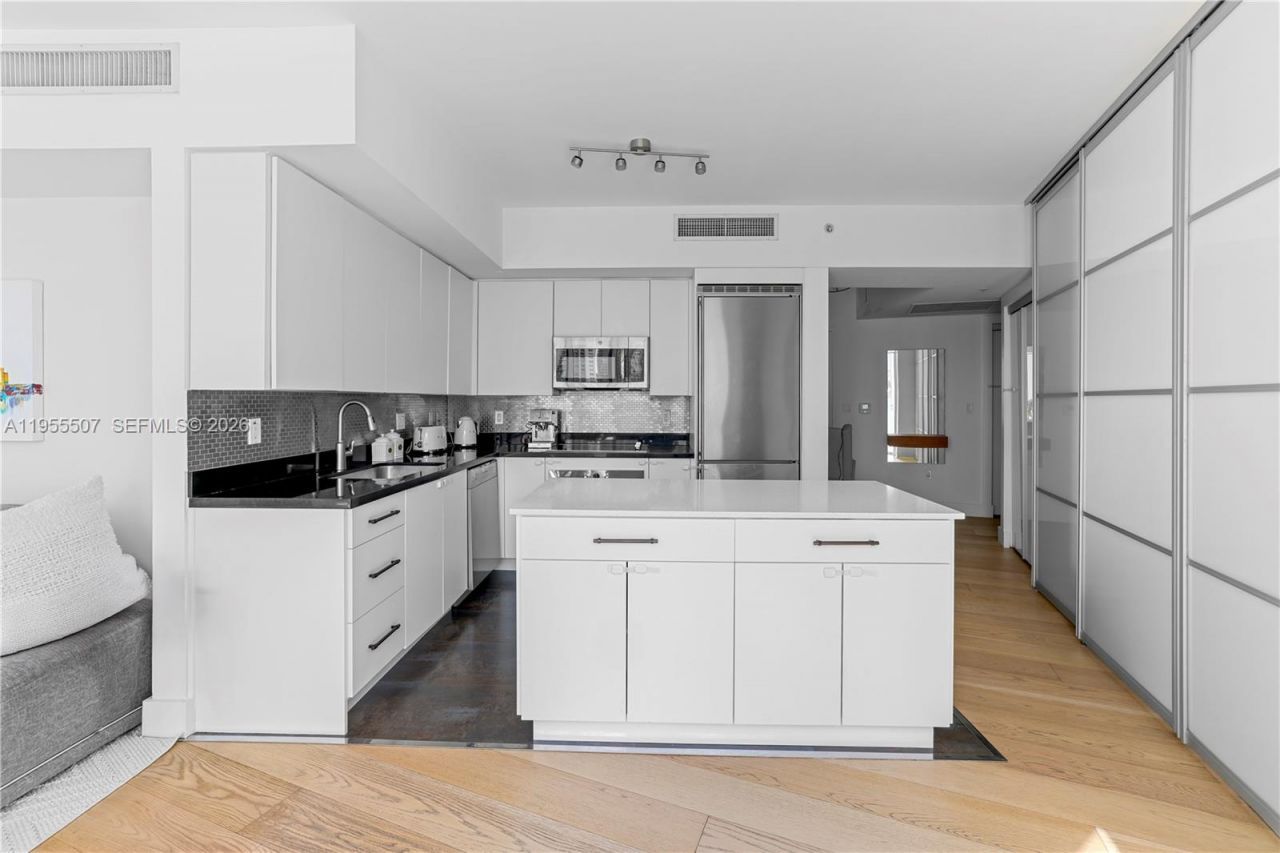 92 SW 3rd St , Unit 1201, Miami, FL 33130 Photo