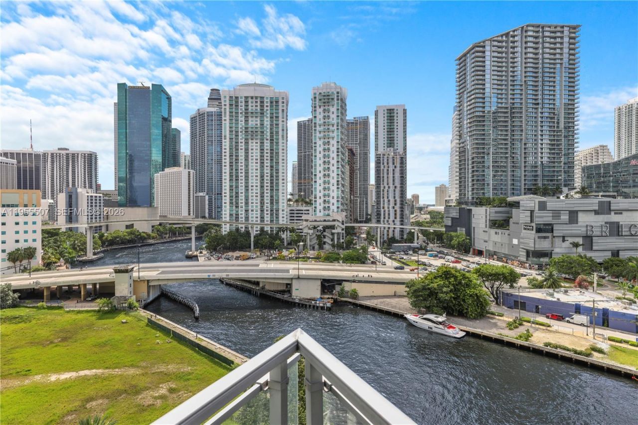 92 SW 3rd St , Unit 1201, Miami, FL 33130 Photo