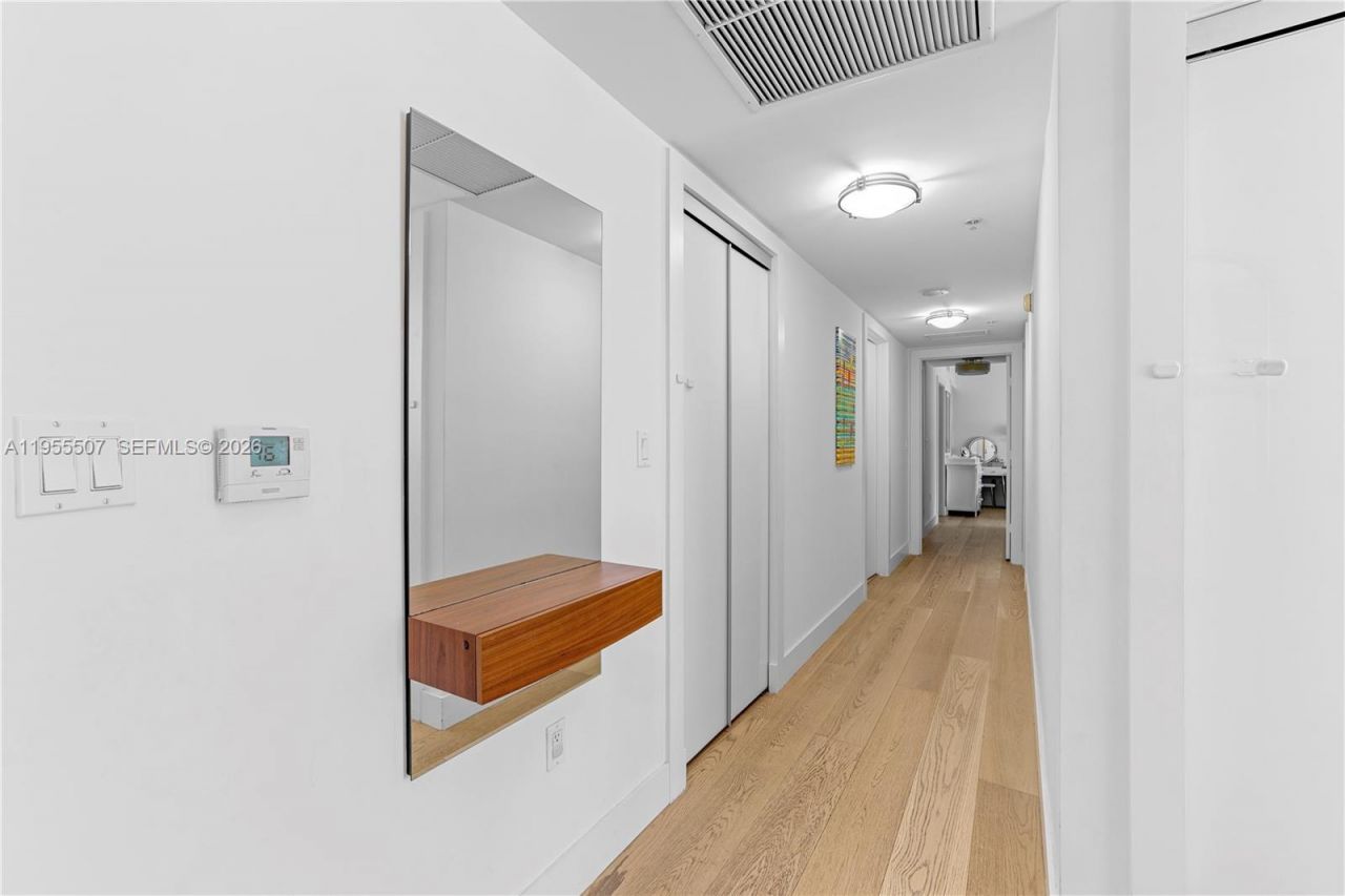 92 SW 3rd St , Unit 1201, Miami, FL 33130 Photo