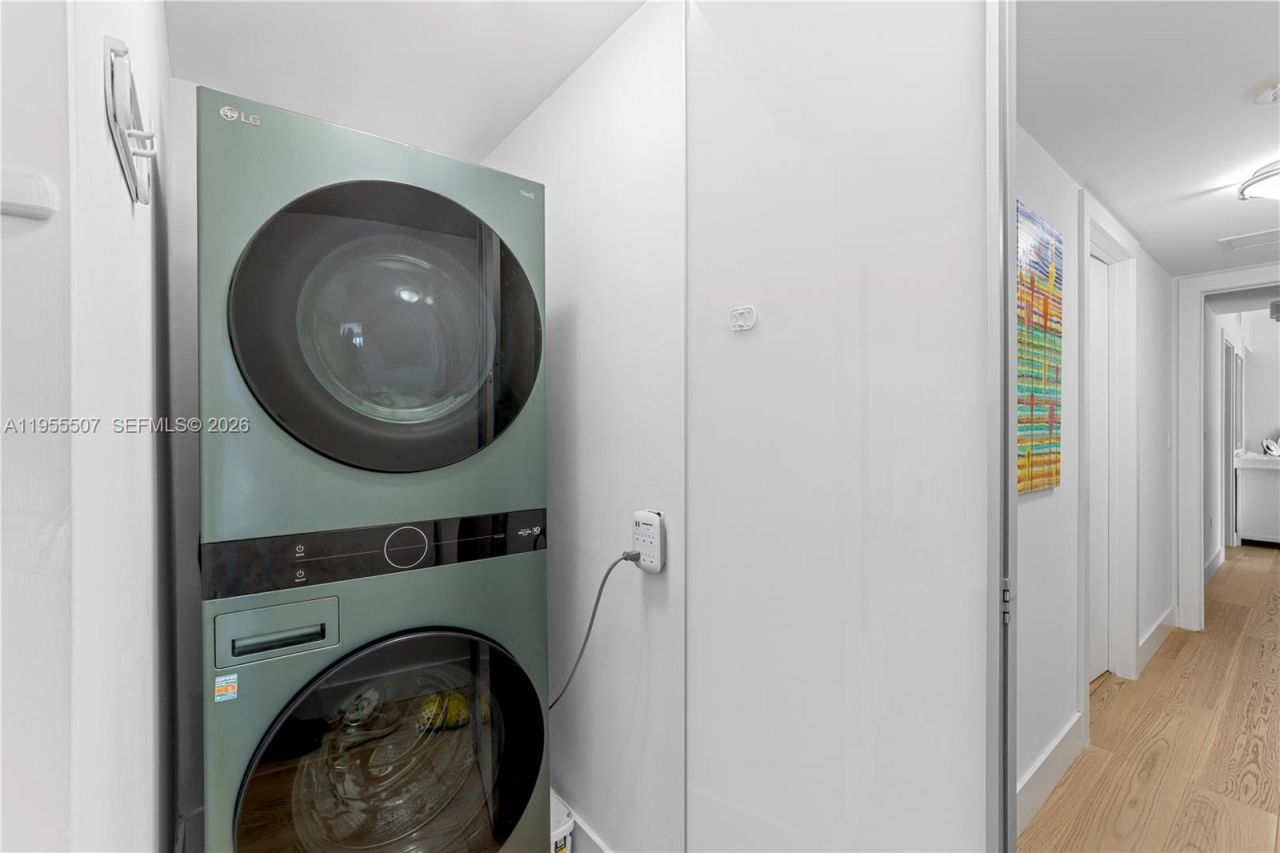 92 SW 3rd St , Unit 1201, Miami, FL 33130 Photo