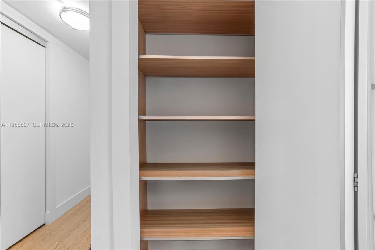 92 SW 3rd St , Unit 1201, Miami, FL 33130 Photo