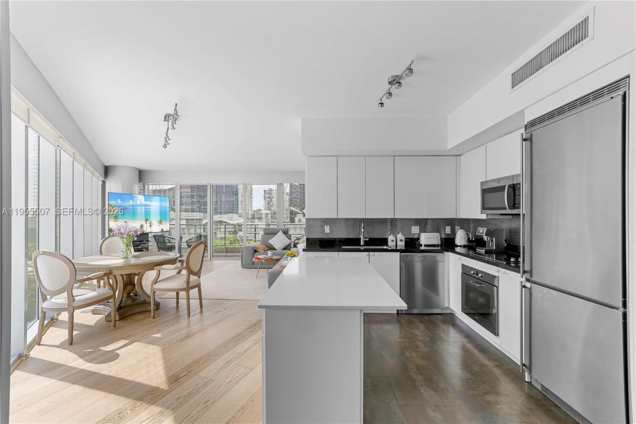 92 SW 3rd St , Unit 1201, Miami, FL 33130 Photo