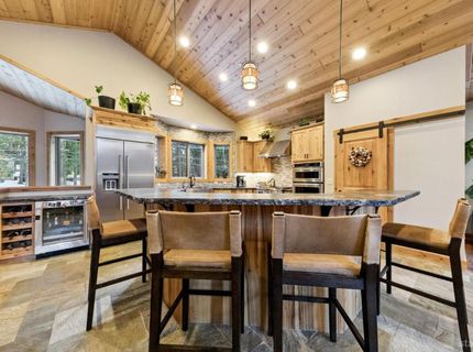 1774 Nadowa Street, South Lake Tahoe, CA 96150 Photo