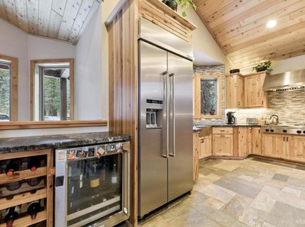 1774 Nadowa Street, South Lake Tahoe, CA 96150 Photo