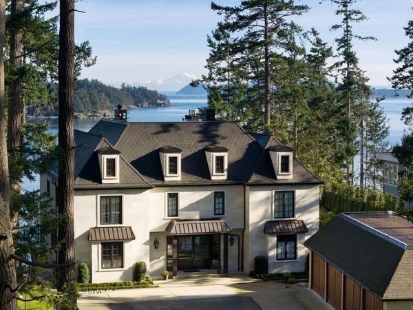 10865 Fernie Wynd Rd , North Saanich, BC V8L 5H8