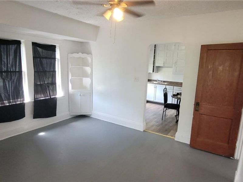626 E 130th Street, Cleveland, OH 44108 Photo 9