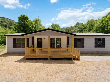 1776 Little Wolf Creek Road, Williamsburg, KY 40769