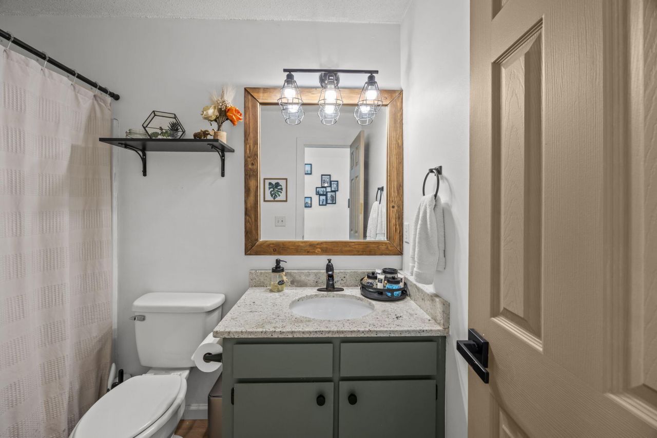 1019 Douglas Wayne Road Photo 19