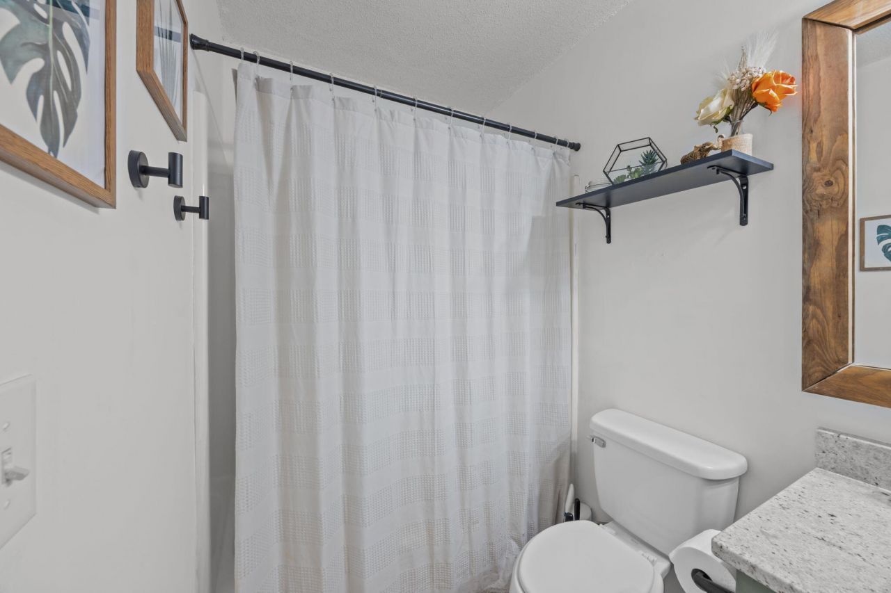 1019 Douglas Wayne Road Photo 20