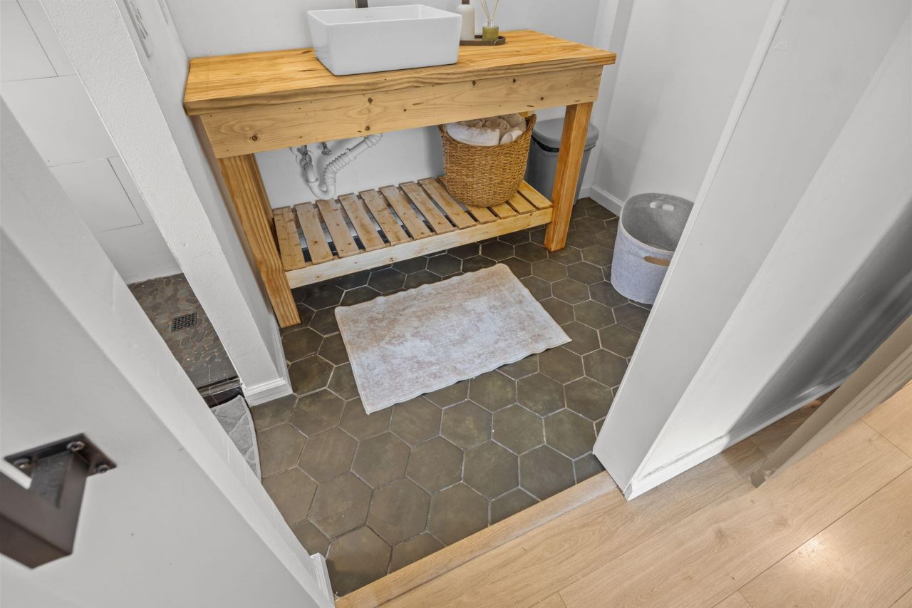 1019 Douglas Wayne Road Photo 29