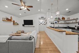 1019 Douglas Wayne Road photo 4