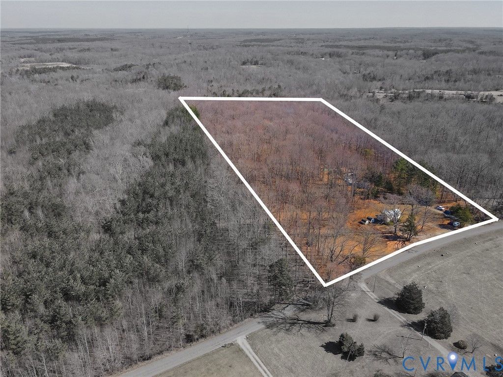 1566 Ballsville Road Powhatan, VA 23139
