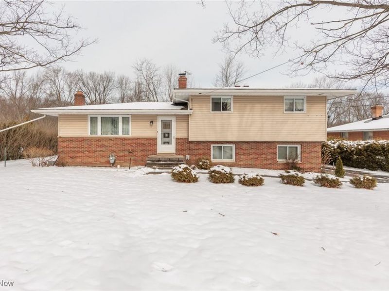 14430 Drake Road, Strongsville, OH 44136 Photo 1