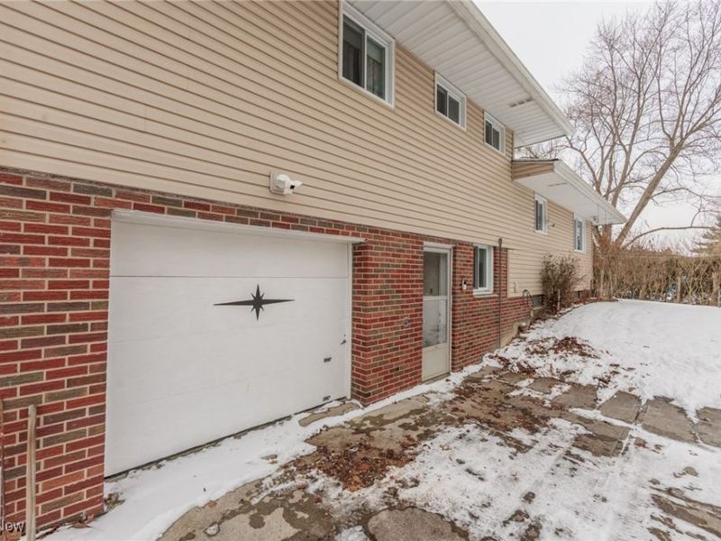 14430 Drake Road, Strongsville, OH 44136 Photo 30