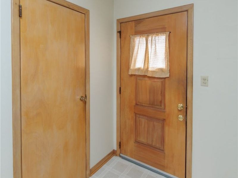 14430 Drake Road, Strongsville, OH 44136 Photo 5