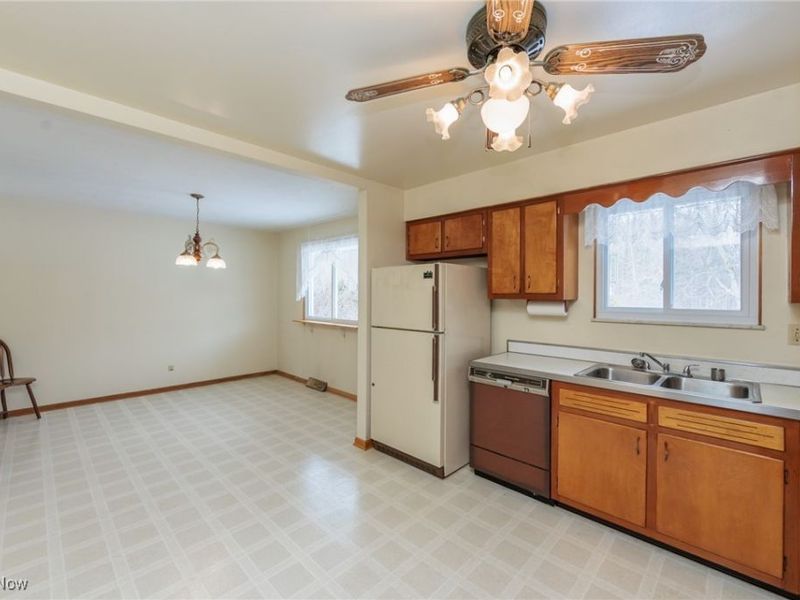 14430 Drake Road, Strongsville, OH 44136 Photo 7