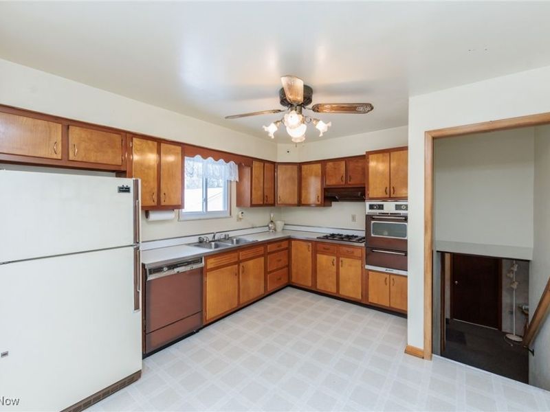 14430 Drake Road, Strongsville, OH 44136 Photo 9