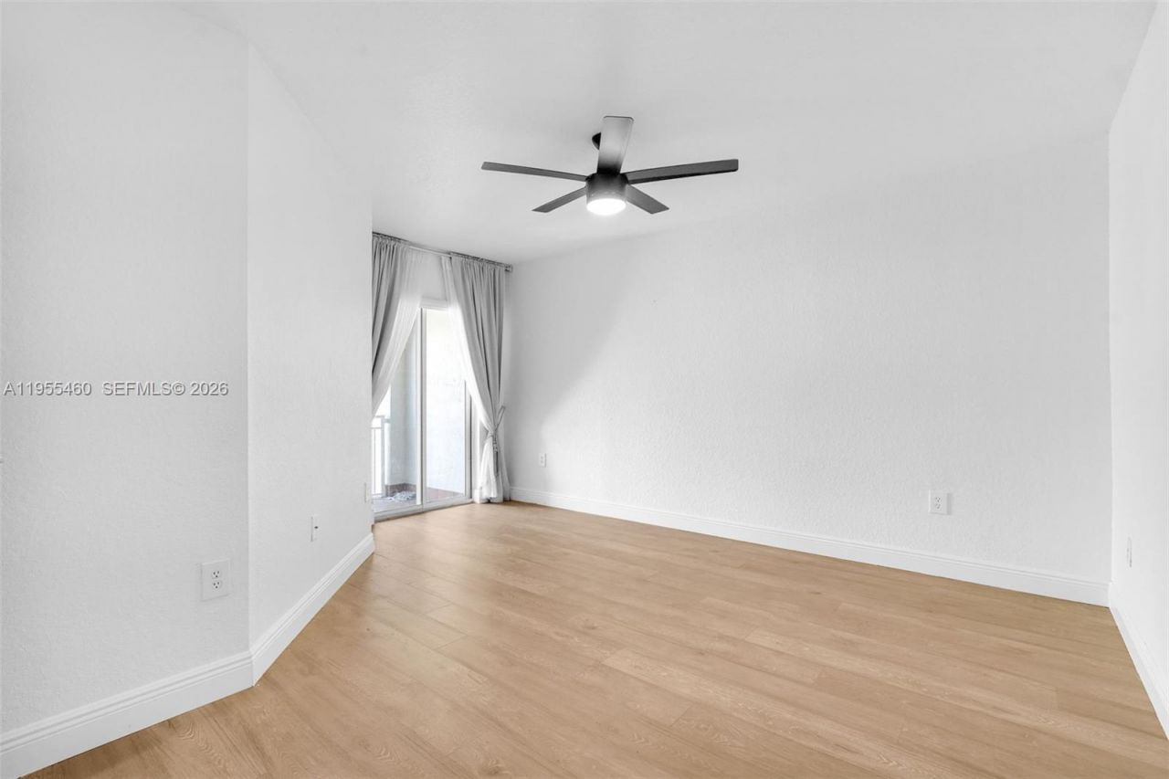 1120 Cliffrose St , Hollywood, FL 33019 Photo