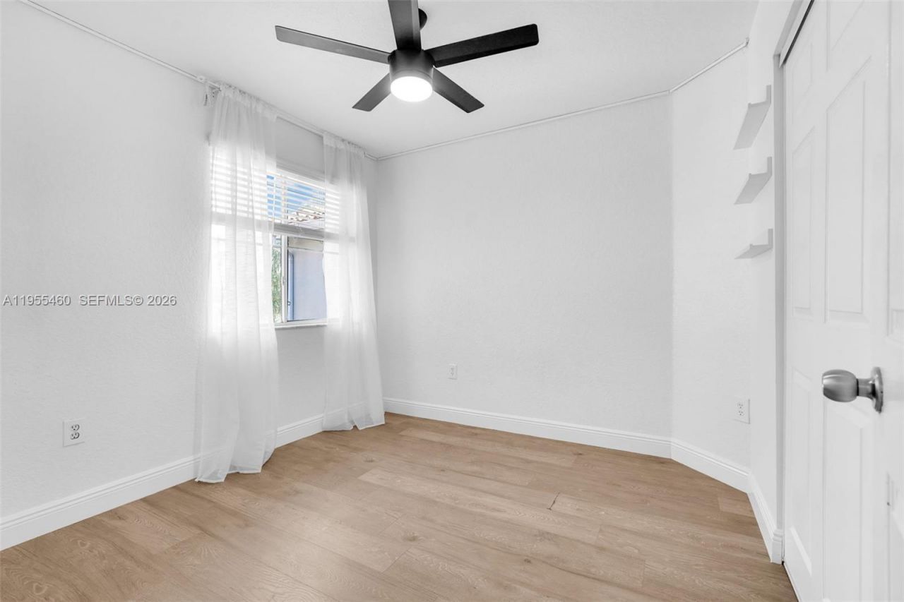 1120 Cliffrose St , Hollywood, FL 33019 Photo