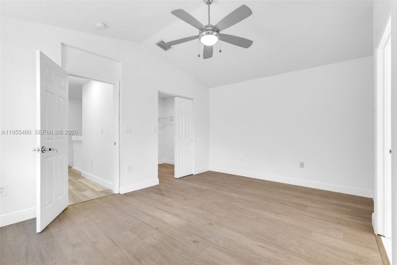 1120 Cliffrose St , Hollywood, FL 33019 Photo