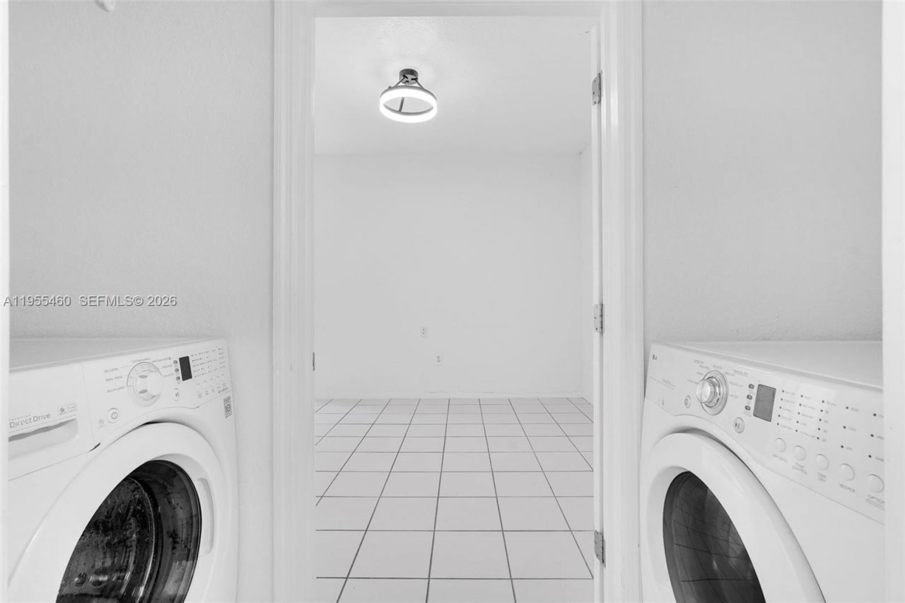 1120 Cliffrose St , Hollywood, FL 33019 Photo