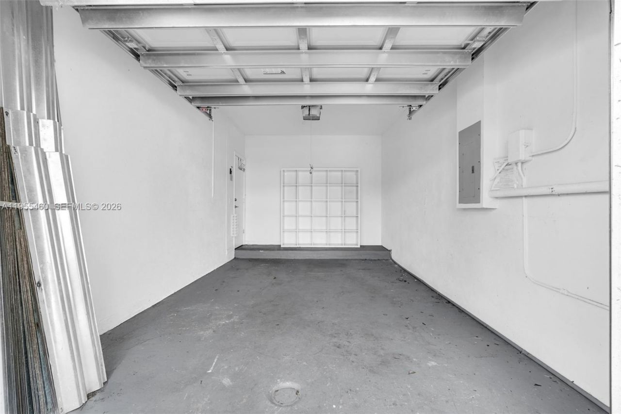 1120 Cliffrose St , Hollywood, FL 33019 Photo