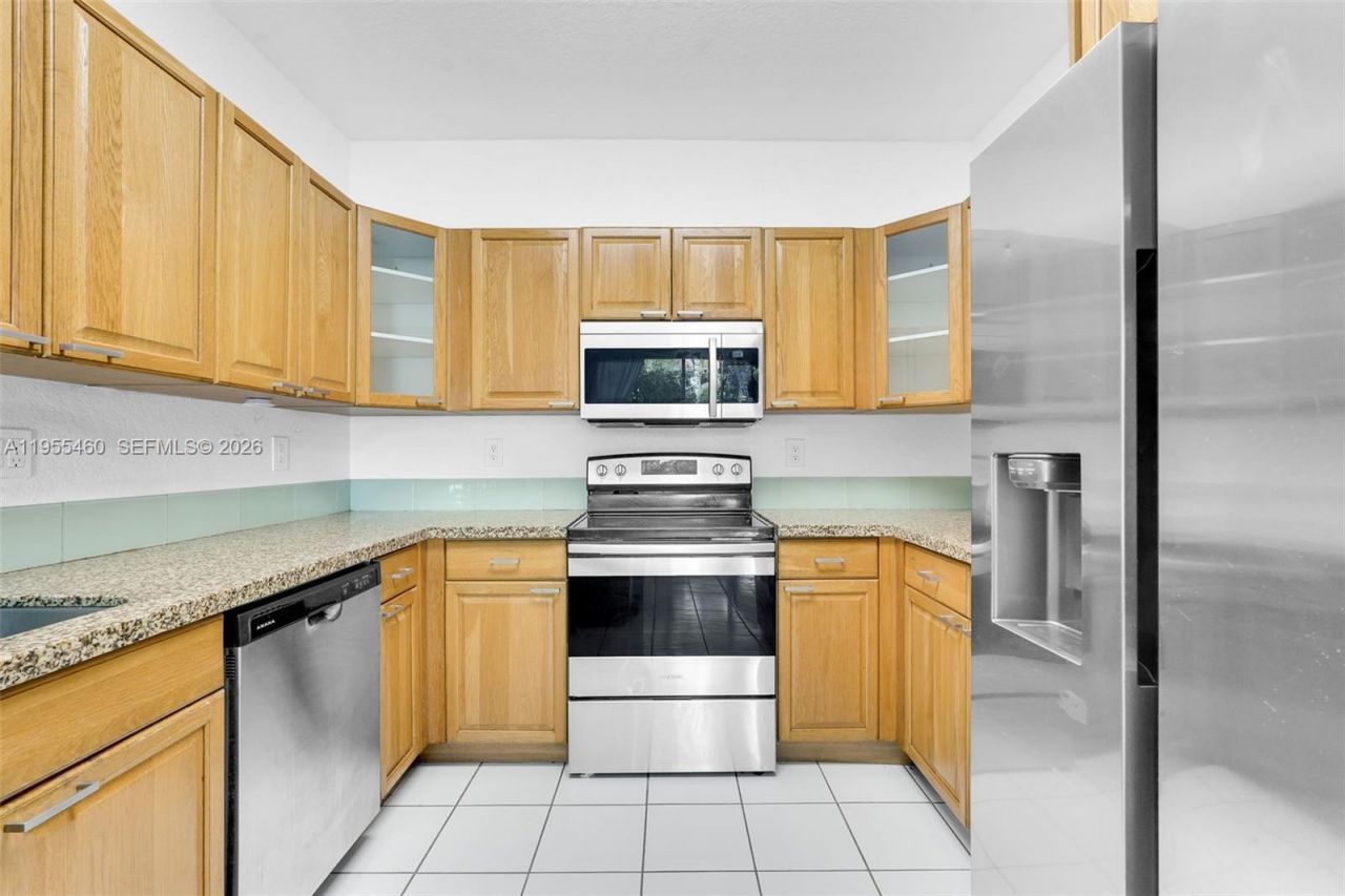 1120 Cliffrose St , Hollywood, FL 33019 Photo