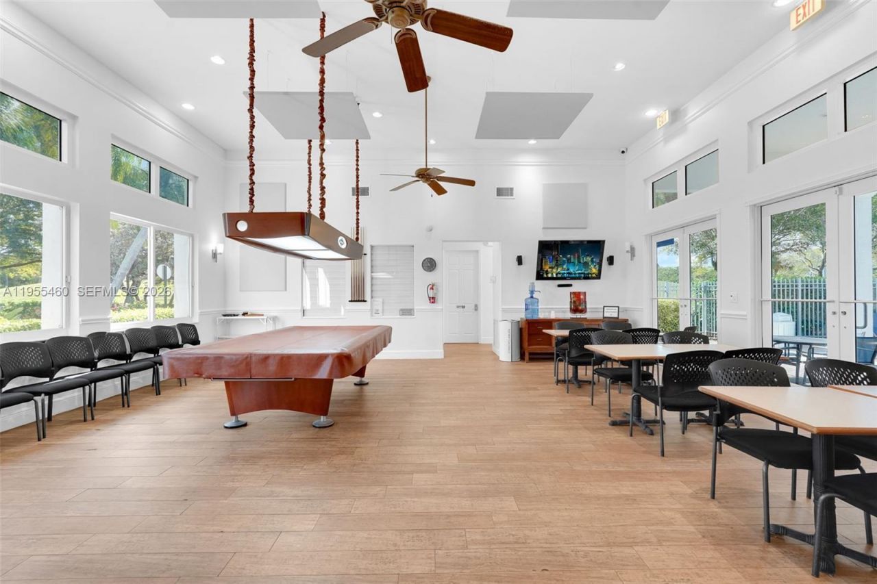 1120 Cliffrose St , Hollywood, FL 33019 Photo