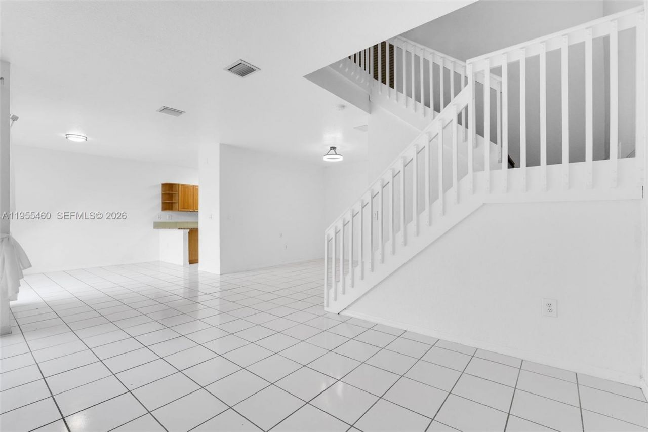 1120 Cliffrose St , Hollywood, FL 33019 Photo