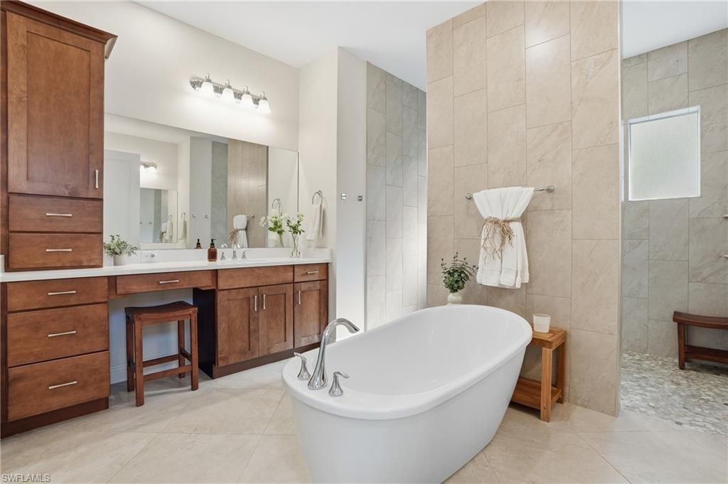3707 5th Ave Sw, Naples, FL 34117 Photo