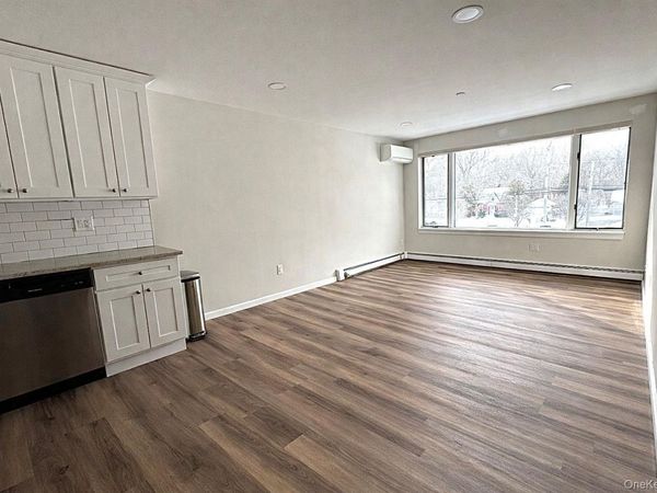 213 Lake Avenue , Saint James, NY 11780