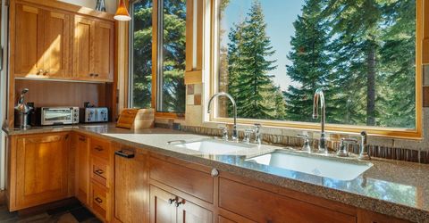 2526 N Summit Place, Truckee, CA 96161 Photo