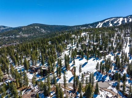 2532 N Summit Place, Truckee, CA 96161 Photo