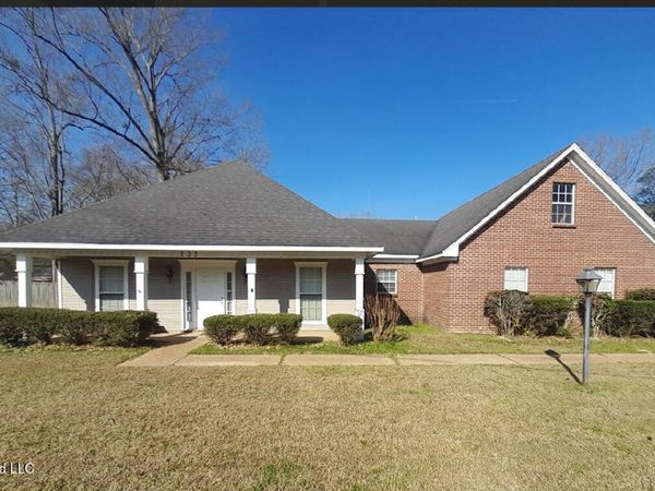 133 Wildwood Boulevard, Jackson, MS 39212