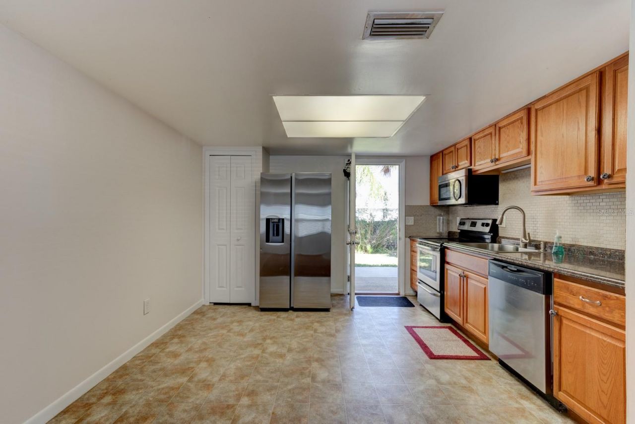 712-714 Oakwood Avenue, New Smyrna Beach, FL 32169 Photo