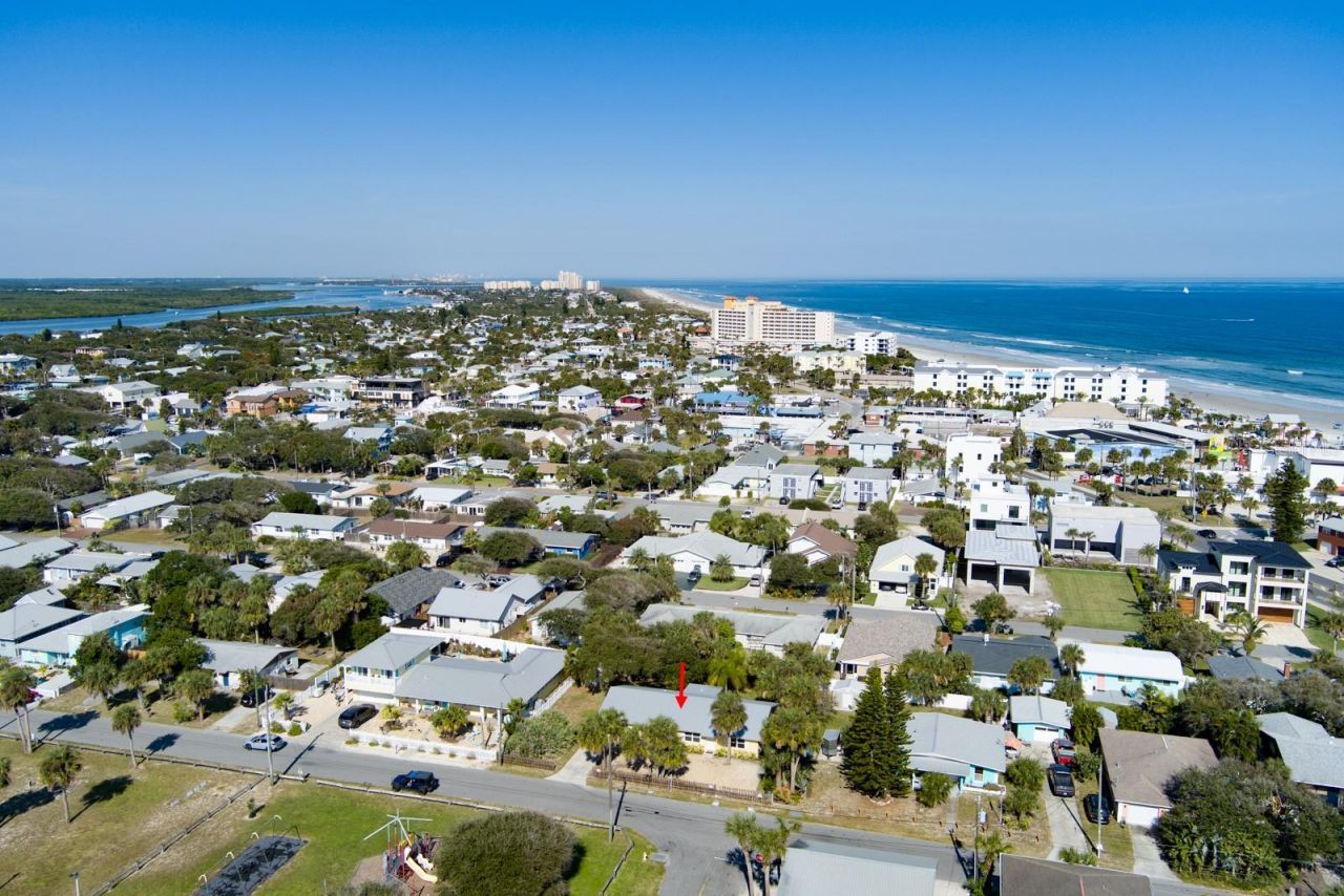 712-714 Oakwood Avenue, New Smyrna Beach, FL 32169 Photo