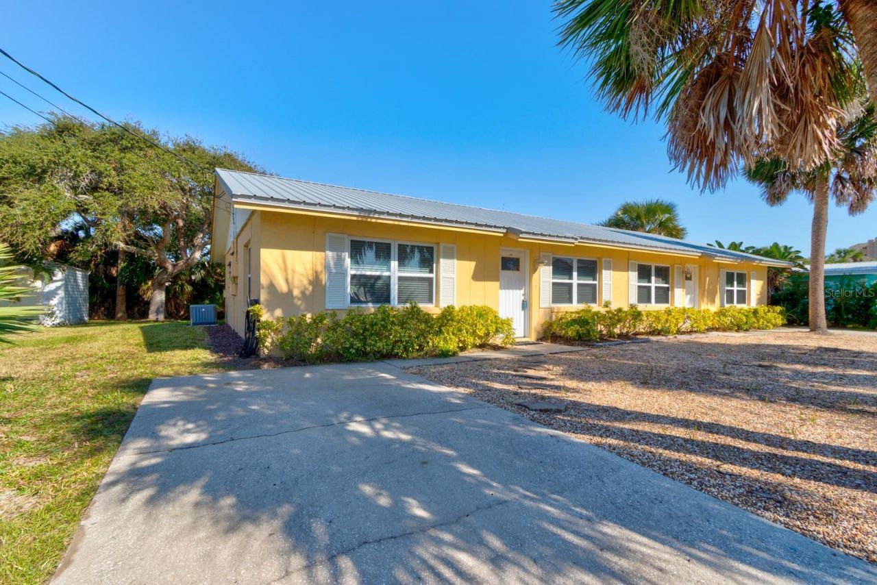712-714 Oakwood Avenue, New Smyrna Beach, FL 32169 Photo