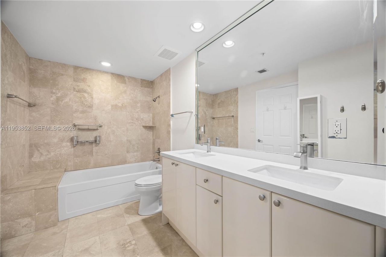 1745 E Hallandale Beach Blvd, Unit PH03W, Hallandale Beach, FL 33009 Photo