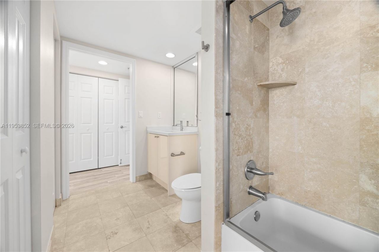 1745 E Hallandale Beach Blvd, Unit PH03W, Hallandale Beach, FL 33009 Photo