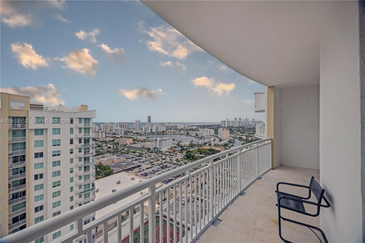 1745 E Hallandale Beach Blvd, Unit PH03W, Hallandale Beach, FL 33009 Photo