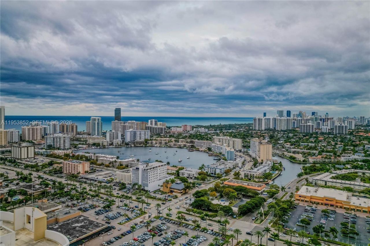 1745 E Hallandale Beach Blvd, Unit PH03W, Hallandale Beach, FL 33009 Photo