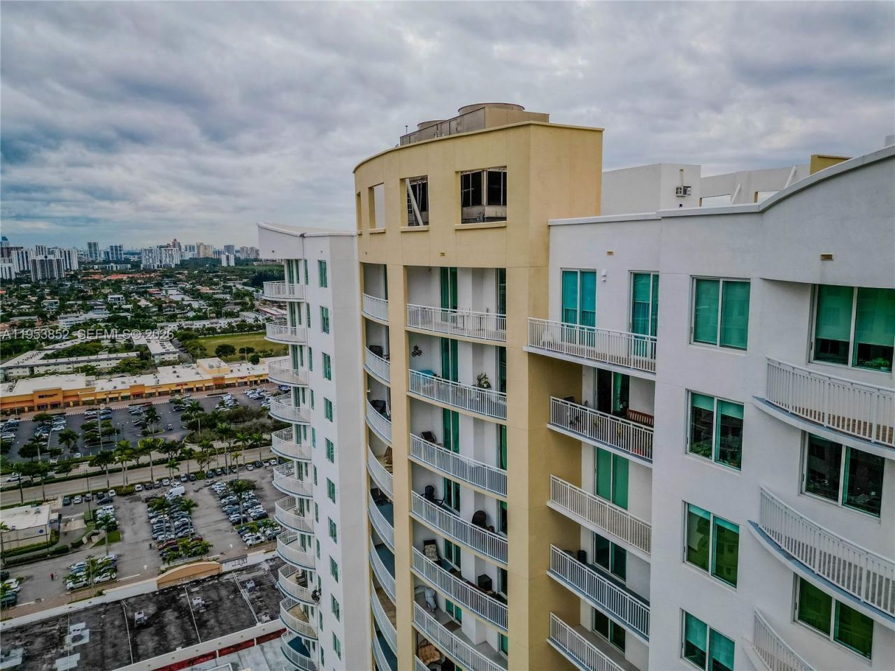 1745 E Hallandale Beach Blvd, Unit PH03W, Hallandale Beach, FL 33009 Photo