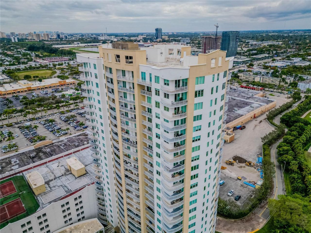 1745 E Hallandale Beach Blvd, Unit PH03W, Hallandale Beach, FL 33009 Photo