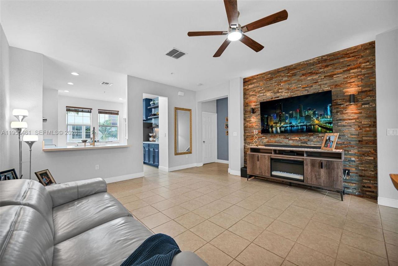 2666 SW 118th Rd, Miramar, FL 33025 Photo