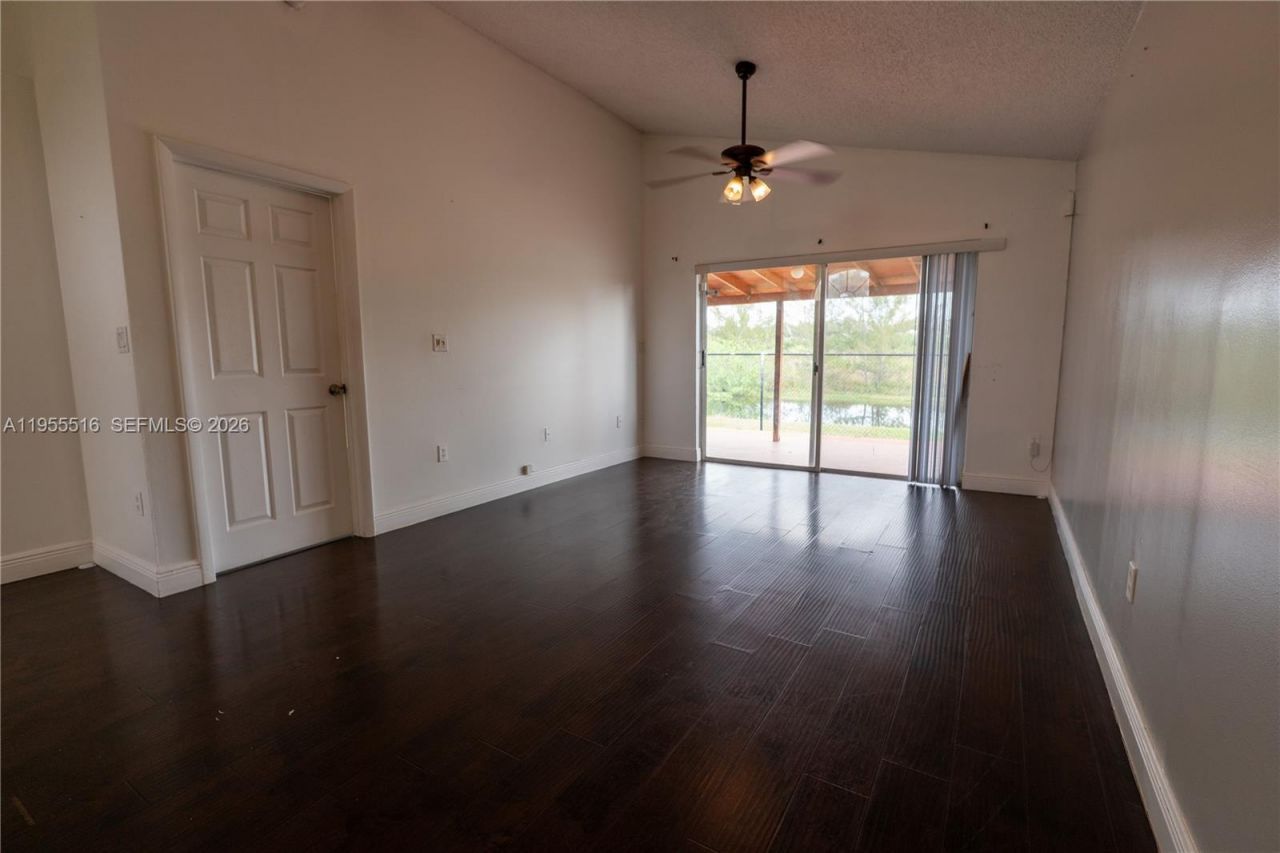 9936 W Daffodil Ln , Miramar, FL 33025 Photo