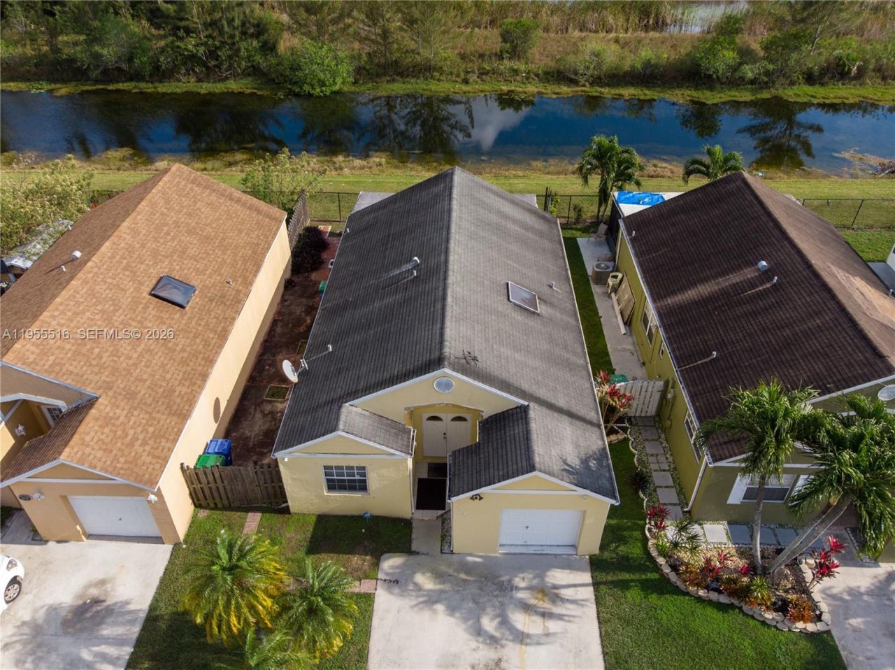 9936 W Daffodil Ln , Miramar, FL 33025 Photo